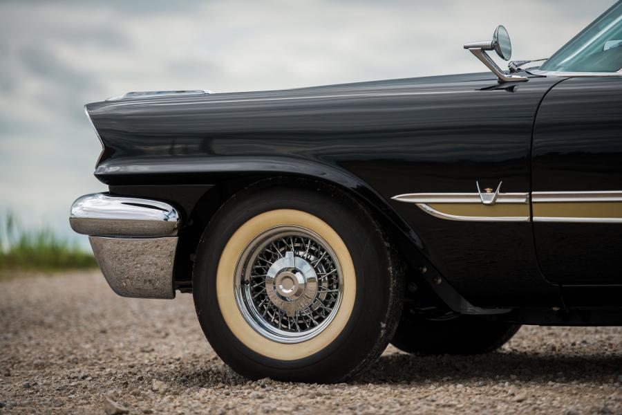Колеса Desoto Adventurer Convertible (S-26A) 1957 года  (фото 42 из 60)